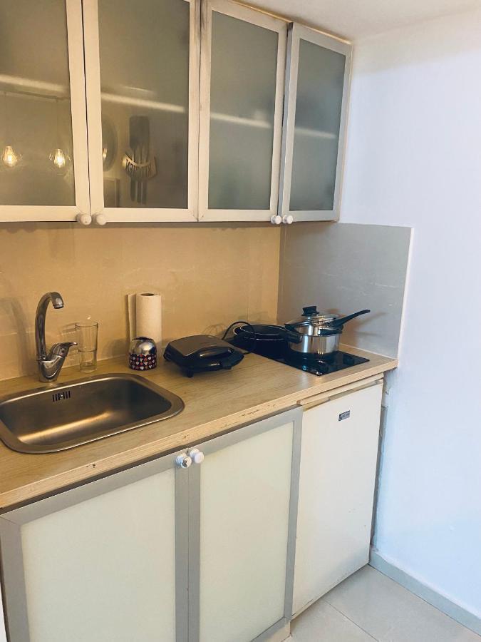 Sunny Sea View Studio Apartment Herzliya Luaran gambar