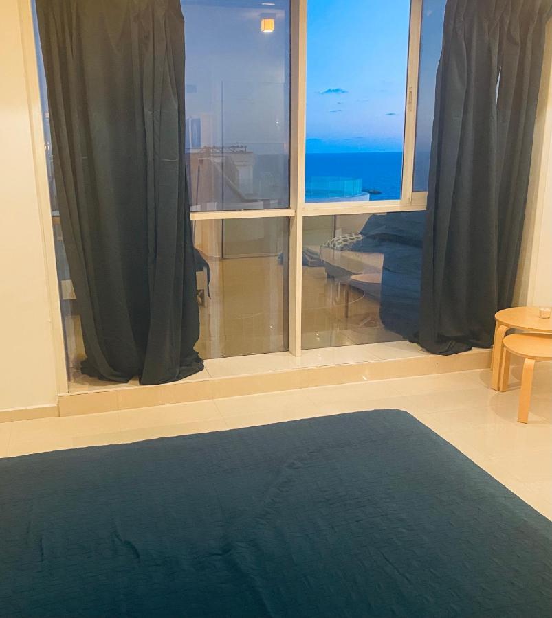 Sunny Sea View Studio Apartment Herzliya Luaran gambar