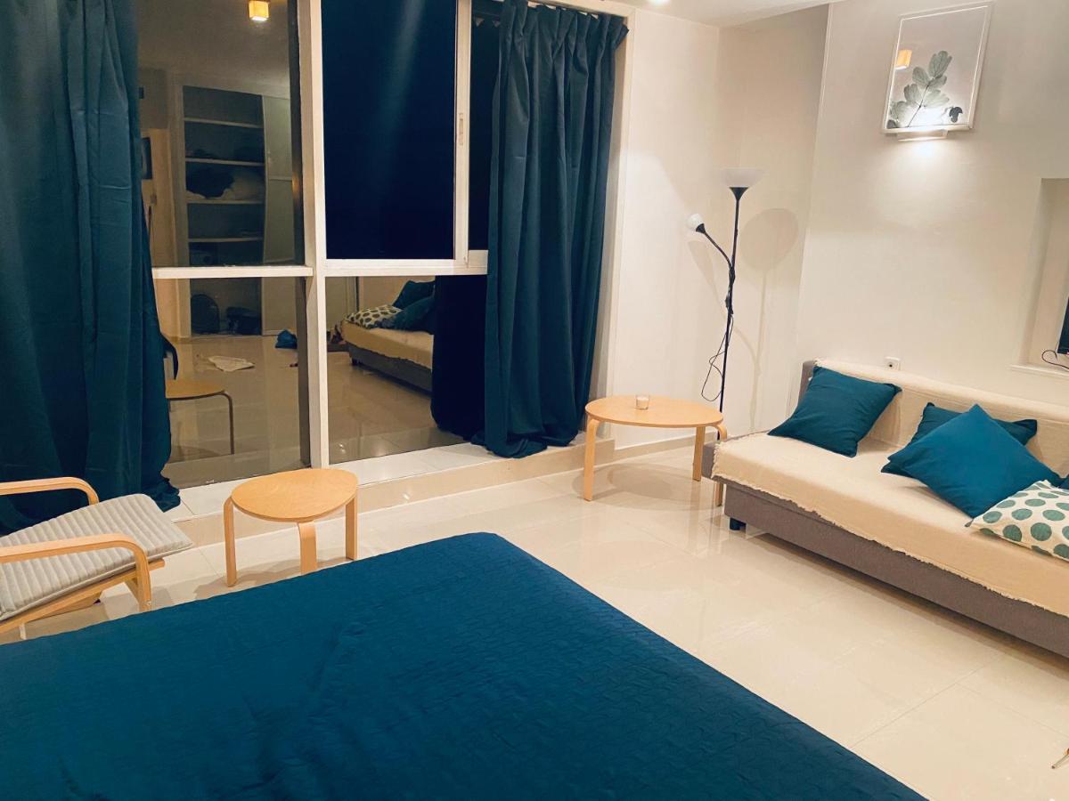 Sunny Sea View Studio Apartment Herzliya Luaran gambar