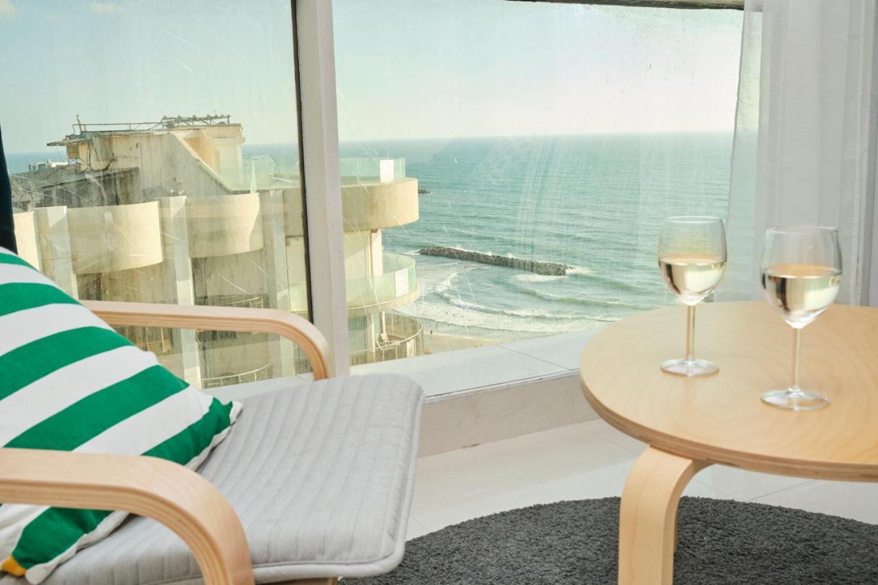 Sunny Sea View Studio Apartment Herzliya Luaran gambar