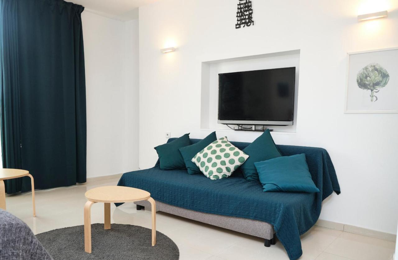 Sunny Sea View Studio Apartment Herzliya Luaran gambar