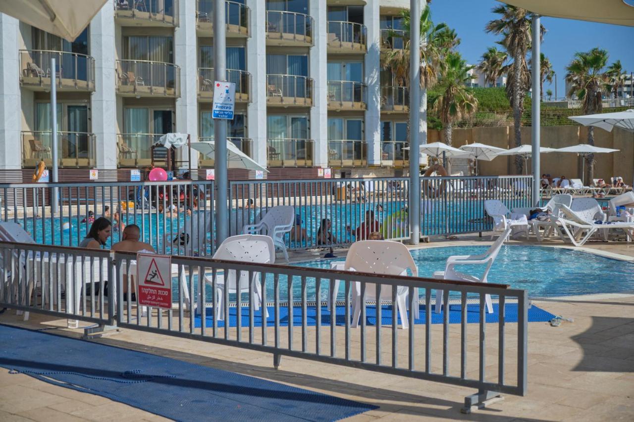 Sunny Sea View Studio Apartment Herzliya Luaran gambar