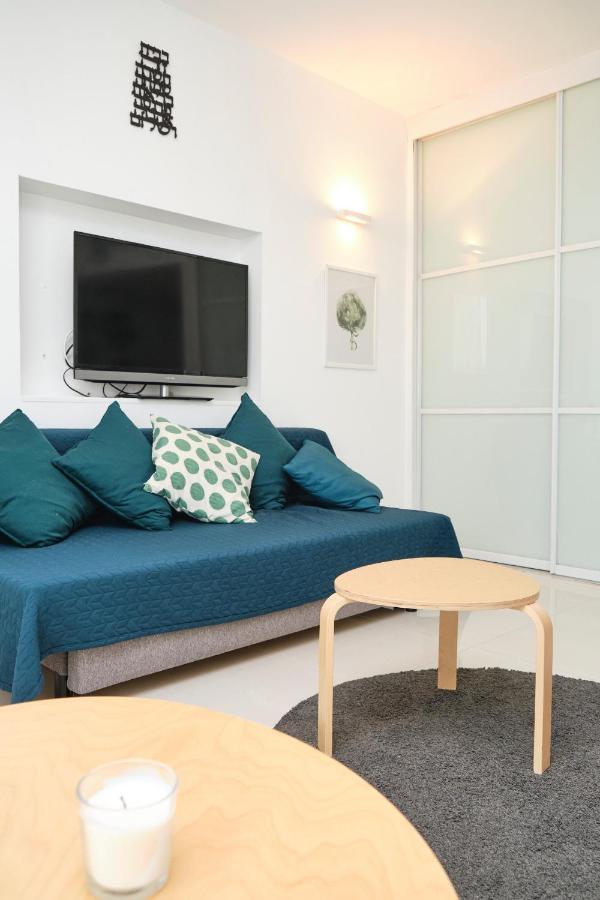 Sunny Sea View Studio Apartment Herzliya Luaran gambar
