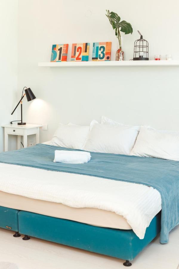Sunny Sea View Studio Apartment Herzliya Luaran gambar