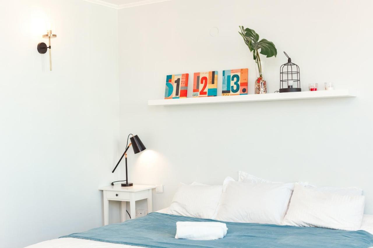 Sunny Sea View Studio Apartment Herzliya Luaran gambar