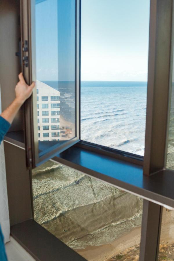 Sunny Sea View Studio Apartment Herzliya Luaran gambar