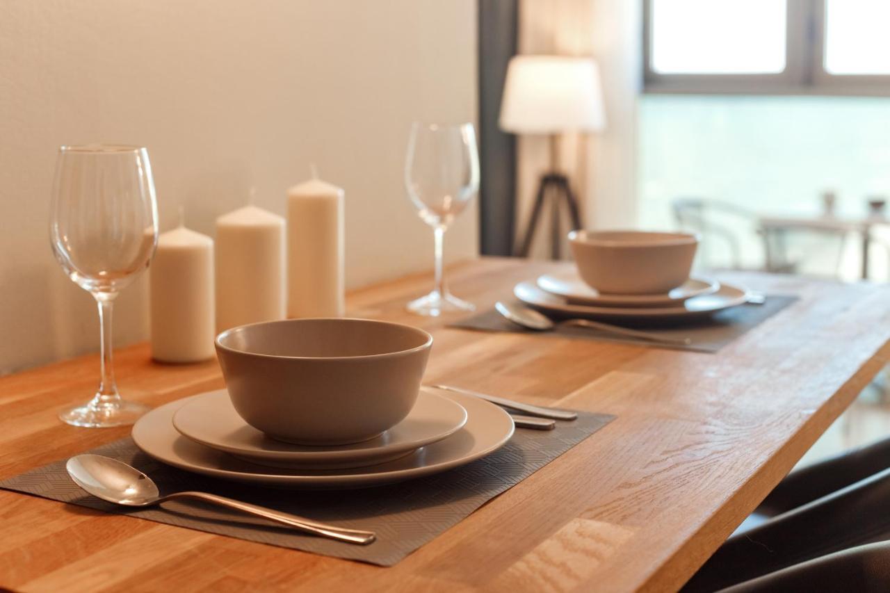 Sunny Sea View Studio Apartment Herzliya Luaran gambar